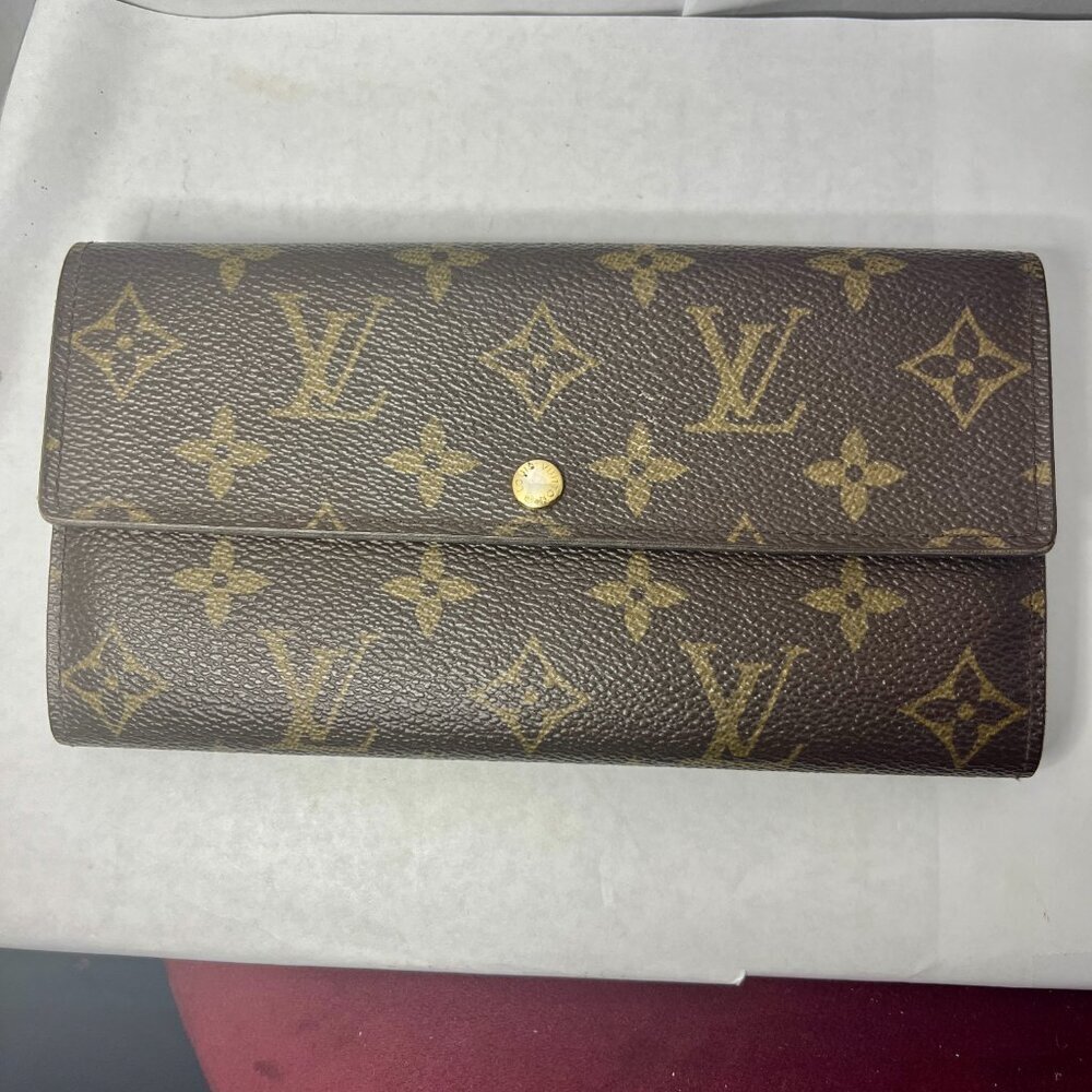Louis Vuitton Monogram Sarah Wallet w Dust Bag and Box Pre-loved - Picture 3 of 14